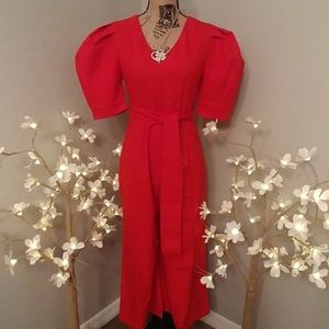 NWOT💕CUTE💕 Red puff sleeve cropped jumpsuit